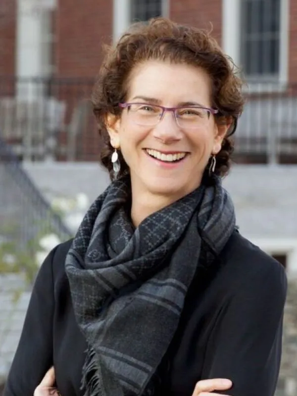 Lisa Lahey@2x